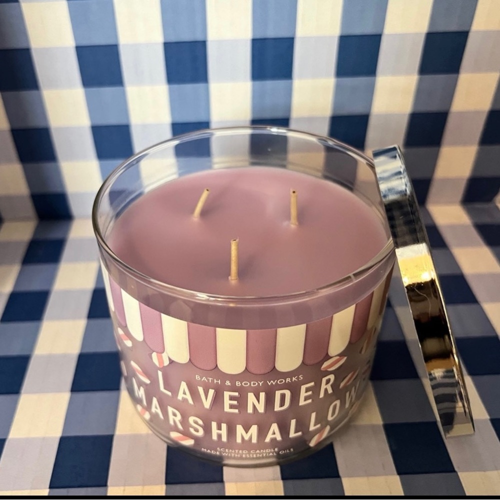 Bath and Body Works Lavender Marshmallow Candle